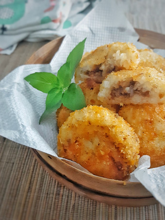 Langkah Mudah untuk Membuat Lemper Goreng Isi Abon Ekonomis Untuk Jualan