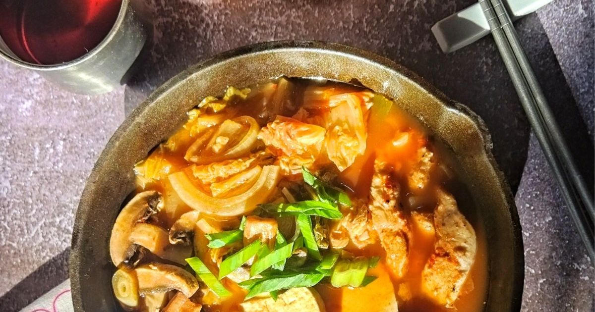 Sop Ayam Tahu Kimchi
