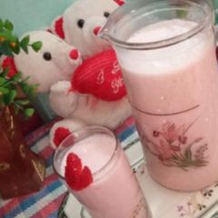 A picture of Strawberry Shake.