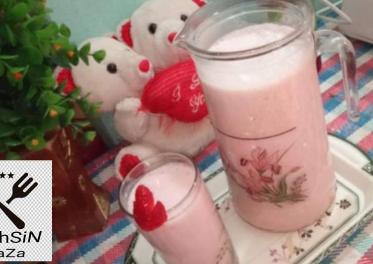 Recipe of Any-night-of-the-week Strawberry Shake