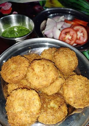 नूडल्स के पकौड़े (noodles ke pakode recipe in Hindi) रेसिपी मुख्य फोटो