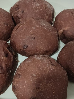 Foto principal de Bollitos veganos de cacao con pepitas de chocolate 🌿