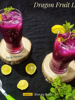 A picture of Dragon Fruit Lemonade.