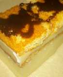Postre de crema pastelera y vainillas