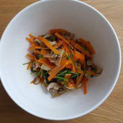 A picture of Sesame oil salad.