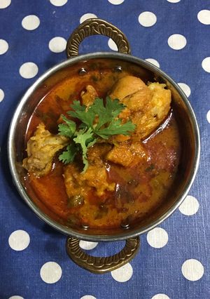 A picture of Chicken Curry.