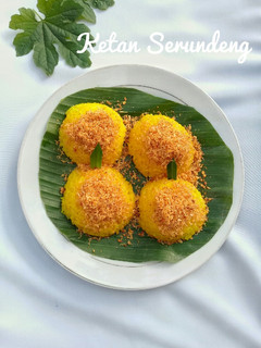 Foto resep Ketan Kuning Serundeng