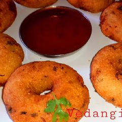 A picture of Instant Rava Aloo Vadai.
