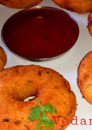 A picture of Instant Rava Aloo Vadai.