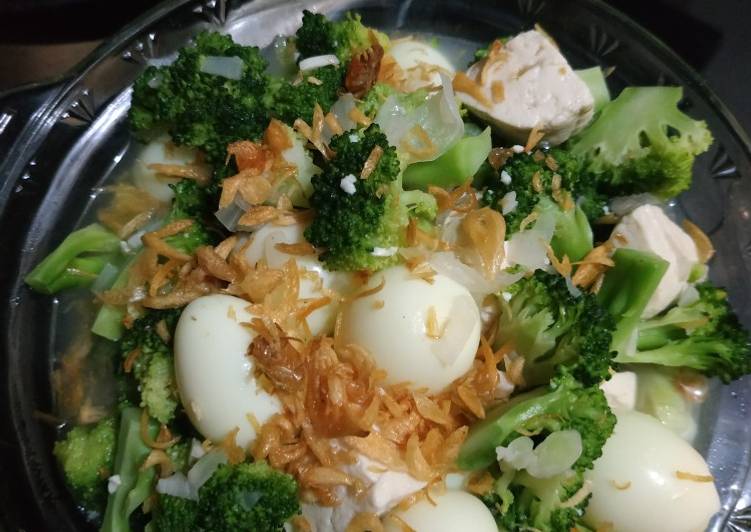 Langkah Mudah untuk memasak Oseng/ Tumis Brokoli Tahu Puyuh yang Menggugah Selera