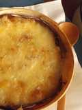 Queso Mont d´Or con vino blanco y ajo, al horno