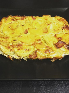 Una foto de Tortilla de calabacín y patatas al horno