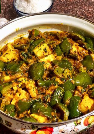 A picture of Capsicum paneer masala.