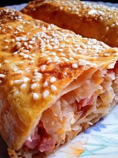 Фото Рулет из лаваша с тушёной квашеной капустой.