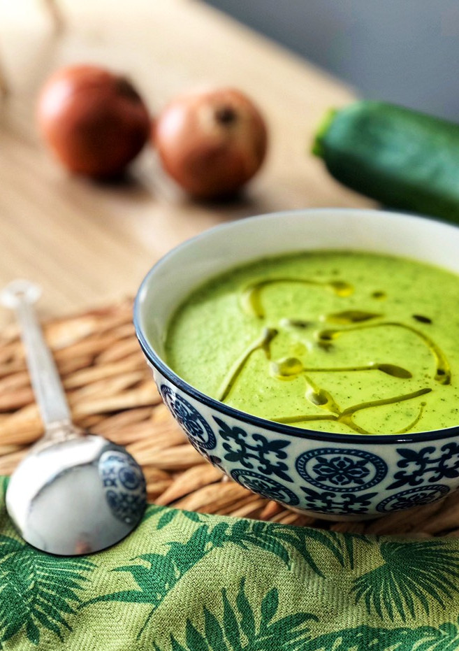 Una foto de Puré cremoso de calabacín al toque de albahaca con MyCook Touch
