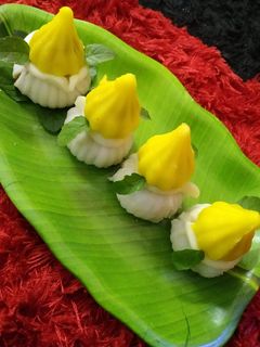 टू इन वन कलश मोदक (ukdiche kalash modak recipe in marathi) रेसिपी चे मुख्य फोटो
