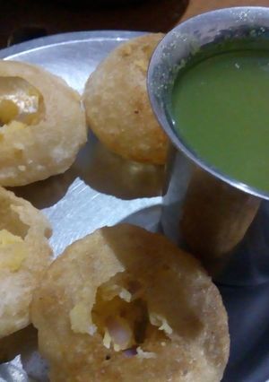 A picture of Pani Puri.
