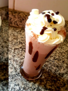 चॉकलेट मिल्क शेक (chocolate milk shake recipe in Hindi) रेसिपी मुख्य फोटो
