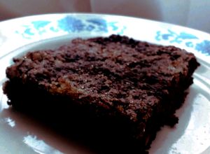 Una foto de Bizcocho vegano de chocolate y betarragas