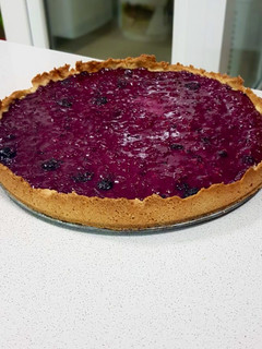 Una foto de Tartaleta de Granada, Berrys y yogurt