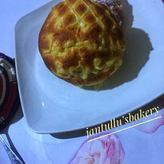 A picture of Customized bread🍞 using pastry cream.