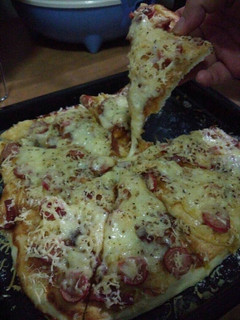Foto resep Smoked Beef Sausage Pizza Homemade
