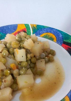 Una foto de Arvejas secas con papa