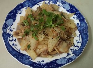 Hình của món Củ đậu xào thịt heo.