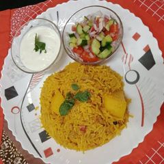 A picture of Aloo walay chawal.