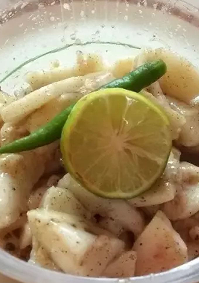 A picture of Guava Salad.