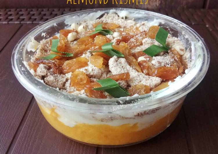 Olahan Bubur Labu Kuning Creamy Topping Almond Kismis (Booster ASI) | Cara Membuat Bubur Labu Kuning Creamy Topping Almond Kismis (Booster ASI) Yang Paling Enak