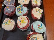 Una foto de frosting crema para cupcake