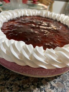 Una foto de Cheesecake de frutilla sin horno