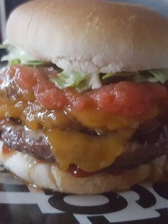 Una foto de "Mini" hamburguesa con todo y que no se desmorone