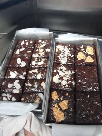 Cara Mudah Membikin Resep Brownies Panggang dengan Shyni Crust sukses ❤ yang Menggugah Selera Anti Ribet, Sempurna