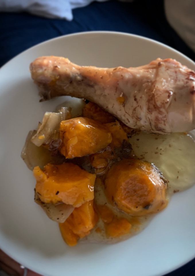 Una foto de Jamoncitos de pollo asados con boniato