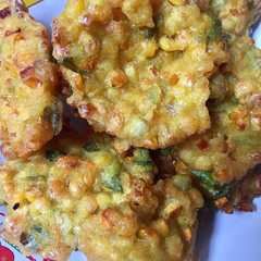 Bakwan jagung & wortel (gampang dibuat) রেসিপির প্রধান ছবি