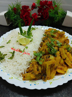 गोभी डंठल सब्जी (Gobi Danthal Sabji Recipe In Hindi) रेसिपी मुख्य फोटो