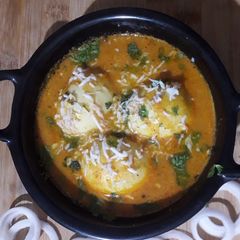 A picture of Egg gravy.
