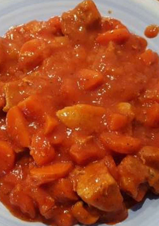 Una foto de Magro con tomate