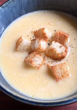A picture of Creamy Corn Soup.