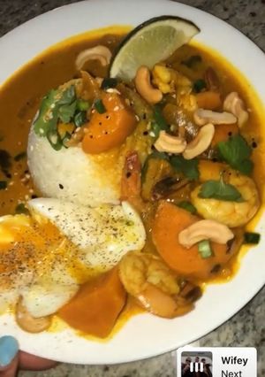 A picture of Crockpot Coconut Curry.