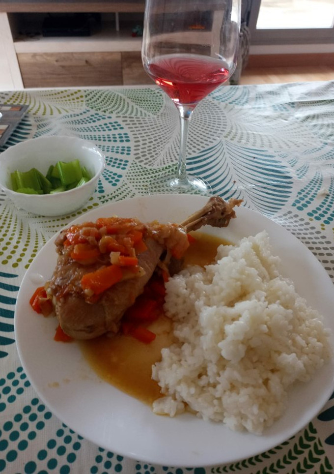 Una foto de Muslos de pavo a la cerveza