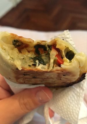 Una foto de Empanadas de cebolla, espinaca, tomate 🍅 y queso