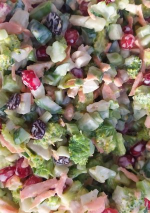 عکسی از دستور سالاد کلم بروکلی