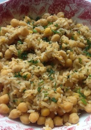 Una foto de Garbanzos con arroz