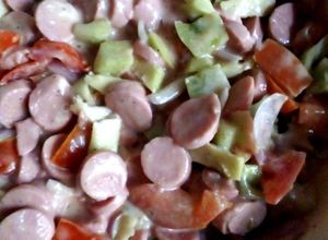Una foto de Ensalada de salchichas