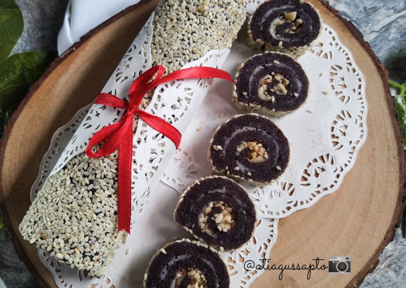 Resep Mochi Ketan Hitam Gulung (337) Resep Mochi Ketan Hitam Gulung (337)