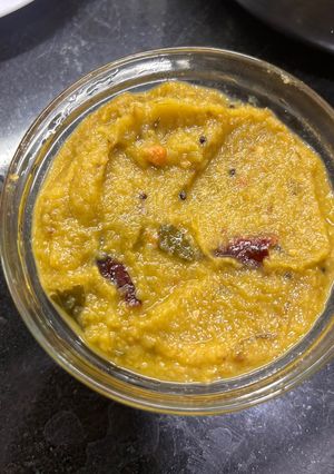 A picture of Green tomato chutney.