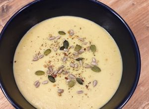 Une photo de Soupe crémeuse aux endives et pommes de terre